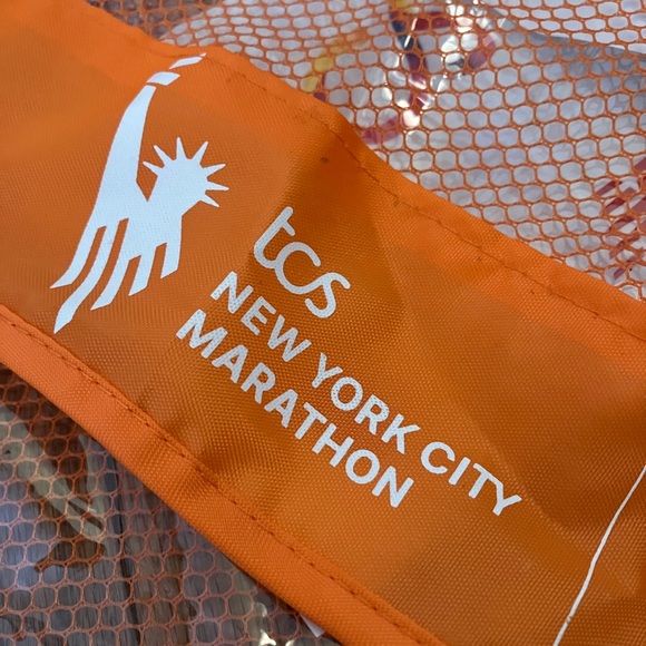 2023 TCS New York City Marathon NYC recovery drawstring bag - Picture 2 of 5